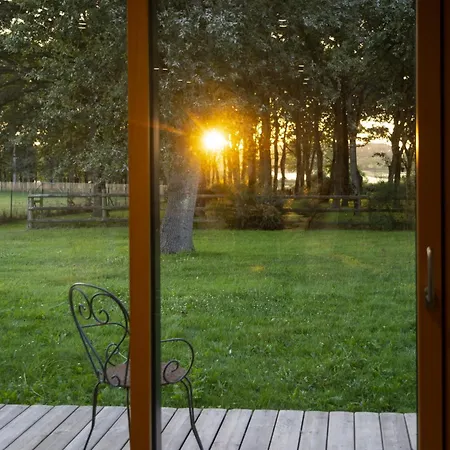 La Balade Des Marais Bed & Breakfast