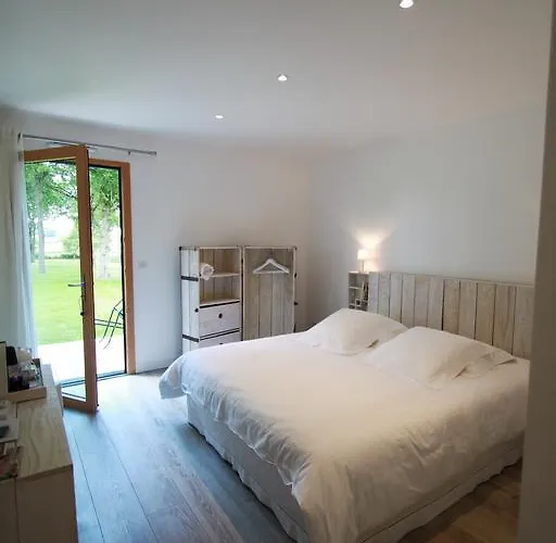 La Balade Des Marais Bed & Breakfast 3*